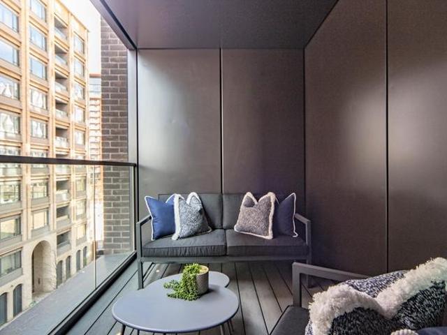 Charles Clowes Walk, London SW11 2 bed apartment to rent £5,352 pcm £1,235 pw