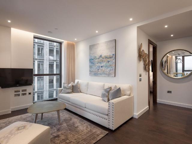 Charles Clowes Walk, London SW11, 2 bed flat to rent, £4,550 pcm | PrimeLocation