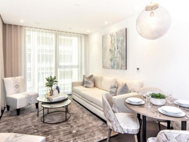 Charles Clowes Walk, London SW11 2 bed property to rent £5,590 pcm £1,290 pw