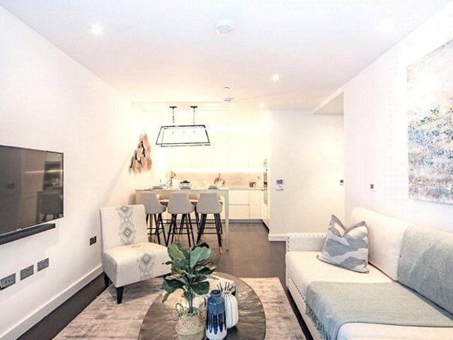 Charles Clowes Walk, Thornes House, Battersea SW11, 2 bed flat to rent, £4,658 pcm | PrimeLocation