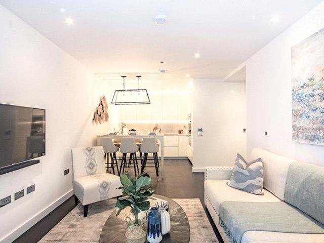 Charles Clowes Walk, Thornes House, Battersea SW11, 2 bed flat to rent, £4,658 pcm | PrimeLocation
