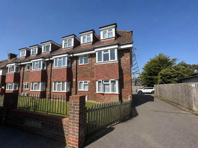 Charles Court, 150A Northbourne Road. 1 bed flat to rent £975 pcm £225 pw