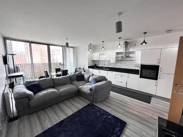Charles Green, 37 42 Tenby Street, Birmingham, B1 3EF, United Kingdom | 2 bed apartment for rent #139404300 | Rentberry