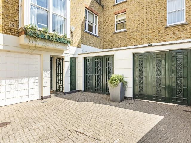 Charles II Place, Chelsea, SW3 1 bed house to rent £3,501 pcm £808 pw