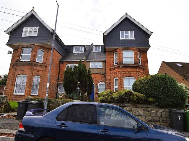 Charles Road West, St Leonards On Sea TN38, 2 bed flat to rent, £1,050 pcm | PrimeLocation