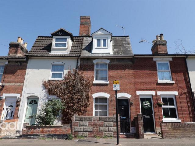 Charles Street, Essex 4 bed terraced house to rent £1,500 pcm £346 pw