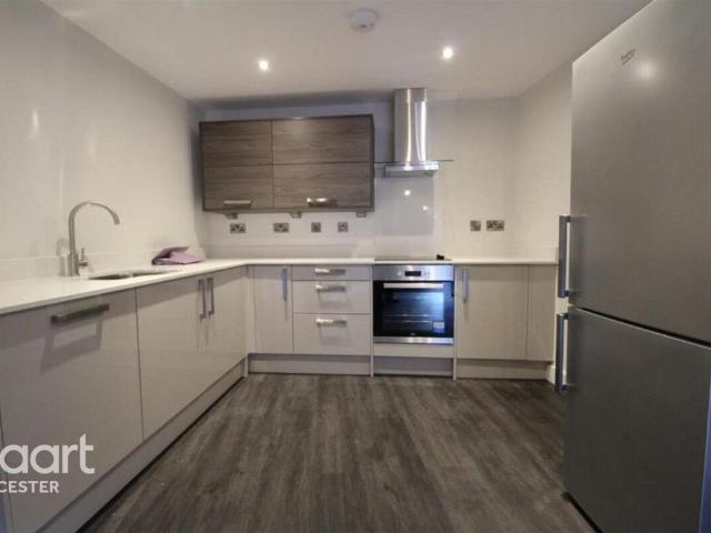 Charles Street, Leicester 2 bed apartment to rent £1,300 pcm £300 pw