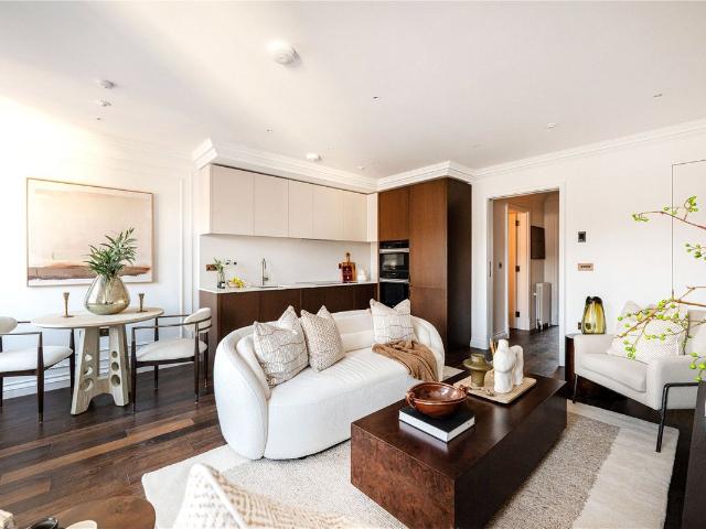 Charles Street, Mayfair, London W1J, 1 bed flat to rent, £8,580 pcm | PrimeLocation