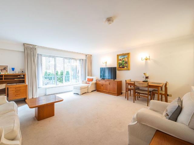 Charles Street, Mayfair, London W1J, 2 bed flat to rent, £5,200 pcm | PrimeLocation