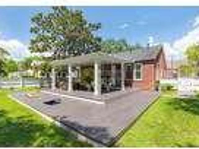 Charleston West Ashley 2 bedroom 1 bath house
