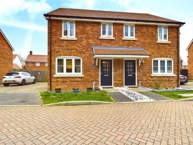Charlie Brown Road, Burghfield. 2 bed semi detached house to rent £1,700 pcm £392 pw