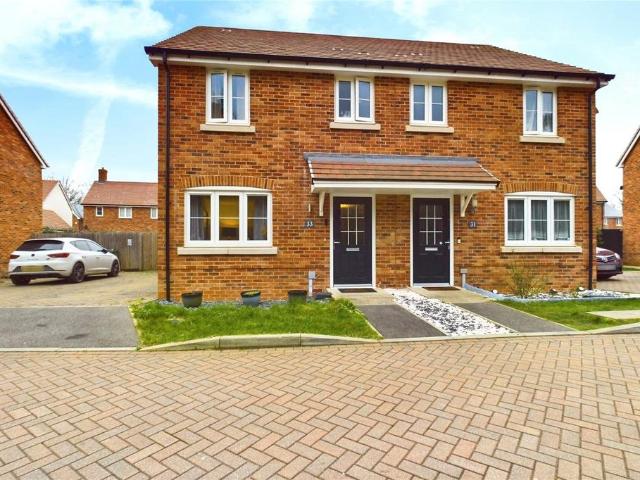 Charlie Brown Road, Burghfield. 2 bed semi detached house to rent £1,700 pcm £392 pw