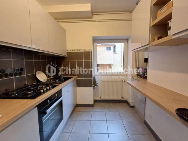 CHARLIEU Appartement meublé 3 pièce s 66.85 m2