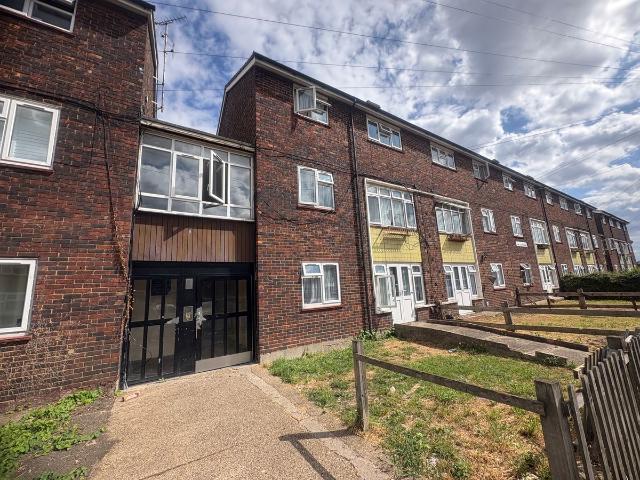 Charlton Cresent, Barking IG11, 1 bed flat to rent, £1,500 pcm | PrimeLocation