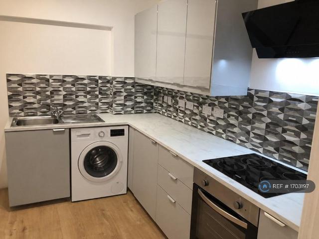 Charlton Road, Bristol, BS10 1 bed in a house share to rent £620 pcm £143 pw