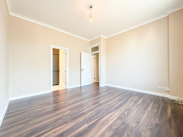 Charlton Road, London NW10, 2 bed flat to rent, £1,850 pcm | PrimeLocation