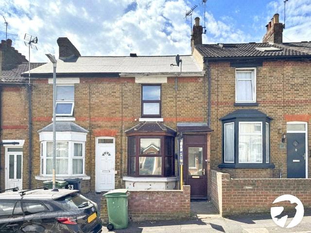 Charlton Street, Maidstone, Kent ME16, 3 bed terraced house to rent, £1,500 pcm | PrimeLocation