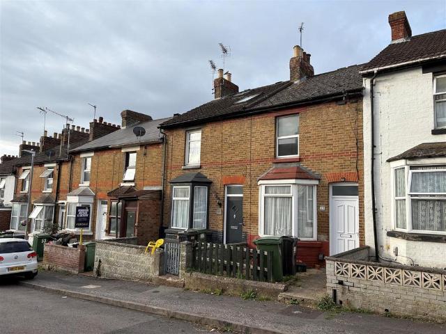 Charlton Street, Maidstone 2 bed terraced house to rent £1,400 pcm £323 pw