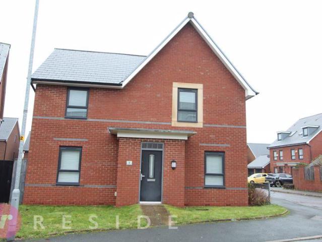 Charlton Street, Rochdale OL11 4 bed detached house to rent £1,600 pcm £369 pw