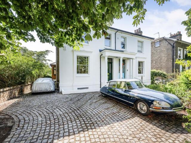 Charlwood Road, London, SW15 5 bed semi detached house to rent £6,500 pcm £1,500 pw