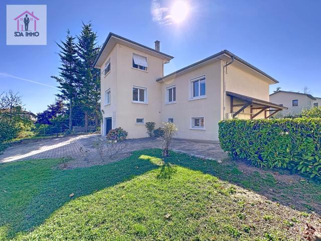 Charly Maison 8 pièces 186 m2 sur une parcelle de 1274m2