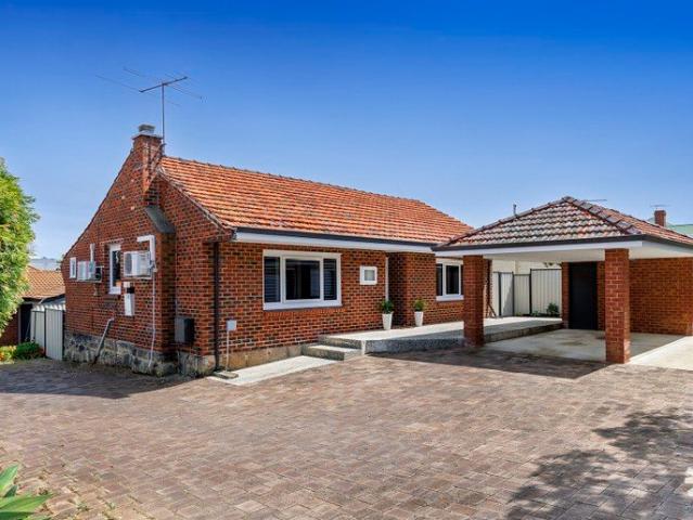 CHARM, WARMTH AND A WONDERFUL LIFESTYLE