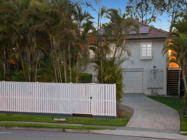 CHARM, COMFORT & FAMILY LIVING IN CORINDA