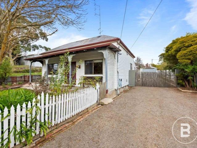 CHARM, SPACE & ENDLESS POTENTIAL IN A PRIME EUREKA LOCATION