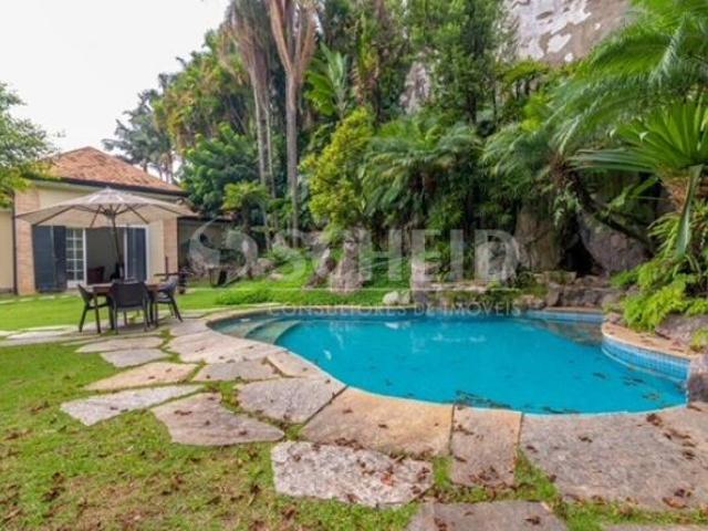 Charmosa casa a venda, Cidade Jardim com 956 mts