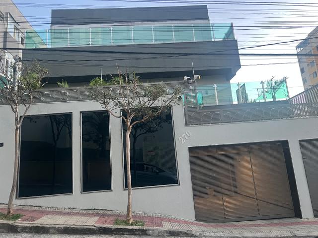 Charmosa Casa com Piscina e Churrasqueira no Ipiranga