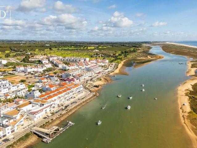 Charmosa casa de praia com jardim privado a 150 metros da pr. 490m² Cabanas De Tavira