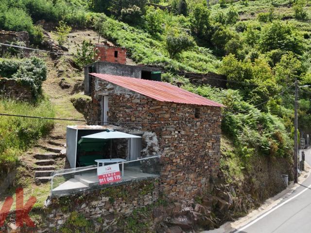 Charmosa Casa de Xisto Típica da Beira Alta | Refúgio de Natureza Próximo da Serra da Estrela