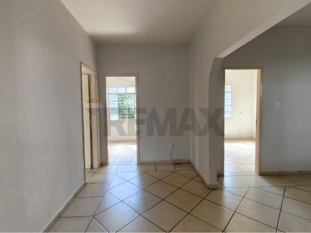 Charmosa Casa Familiar em Jardim Glória para Alugar