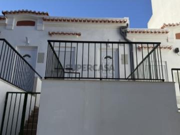 Charmosa Moradia Duplex no Coração das Avenidas Novas