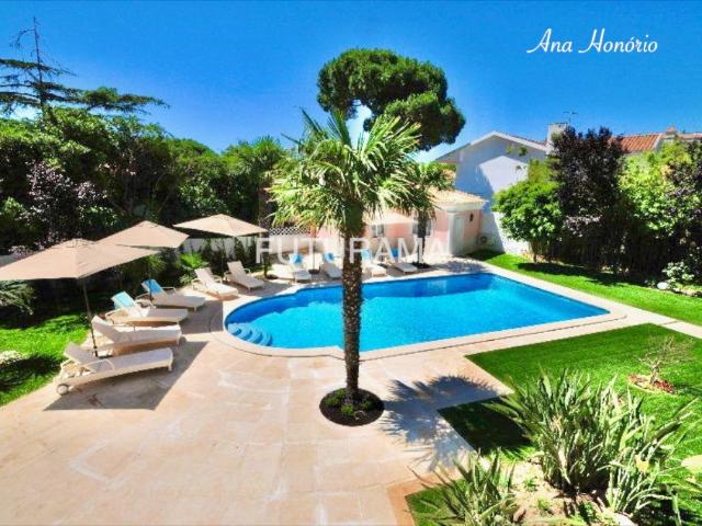 Charmosa Moradia T8, Bairro do Rosário, Cascais para Arrendamento