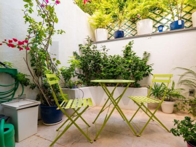 Charmoso Apartamento T2+1 com 2 pátios no Bairro Azul