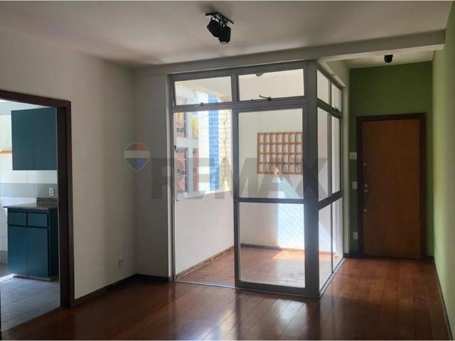 Charmoso Apartamento em Funcionários: 3 Quartos