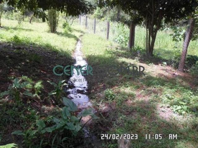 Charmoso Sítio Haras de 7 ha a 5 Km de Barbacena em Lindo e Protegido Local