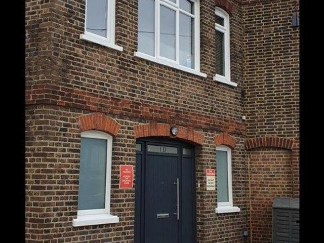 Charman Road, Redhill RH1, 1 bed flat to rent, £1,200 pcm | PrimeLocation