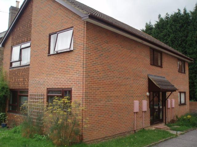 Charman Road, Redhill RH1, 1 bed flat to rent, £1,200 pcm | PrimeLocation