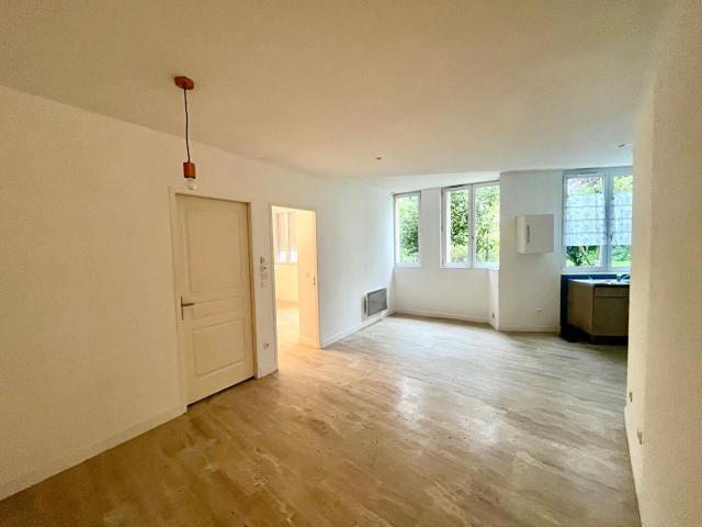 Charmand T3 de 60m2 avec parking Quartier Commanderie NANCY