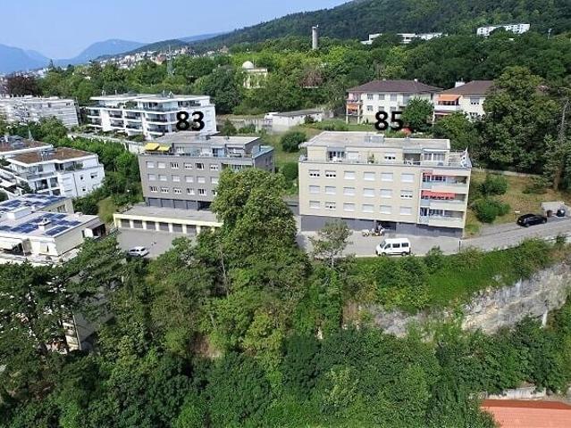 Charmant 2 pièces avec vue imprenable sur le lac de Neuchâtel