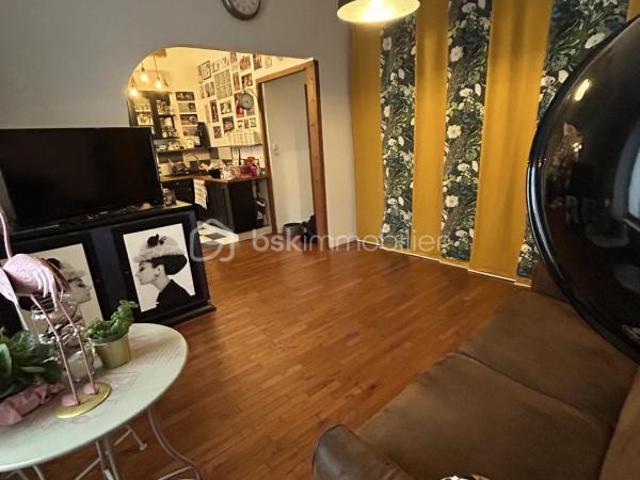 Charmant 2 pièces lumineux avec cachet – secteur recherché – 153 000 €