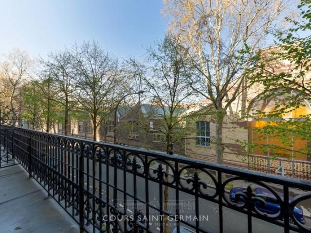 Charmant 3 pièces traversant avec balcon – Avenue Stephen Pichon Paris 13e