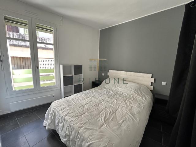 Charmant T1 Bis de 29 m2 rénové Résidence sécurisée avec ascenseur Centre ville d'Agen