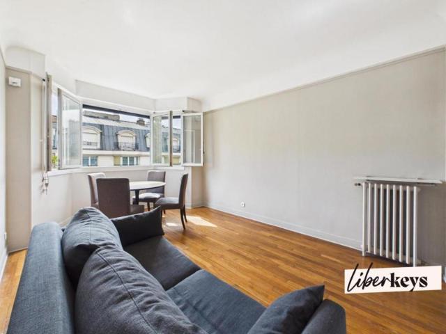 Charmant T2 traversant de 37 m² – Lumineux, au 5? étage avec ascenseur – Paris 11? Voltaire