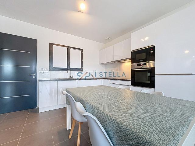 Charmant T2 meublé avec terrasse et vue mer ? Bastelicaccia