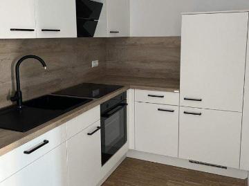 Charmant wohnen im Erstbezug. moderne Ausstattung. FuÃbodenheizung. Terrasse!