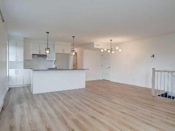 Charmant Appartement 5 1/2 à louer Estrie / East Angus Tranquilité et petits animaux acceptés