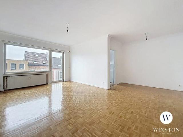 CHARMANT APPARTEMENT 2 CHAMBRES + BALCON